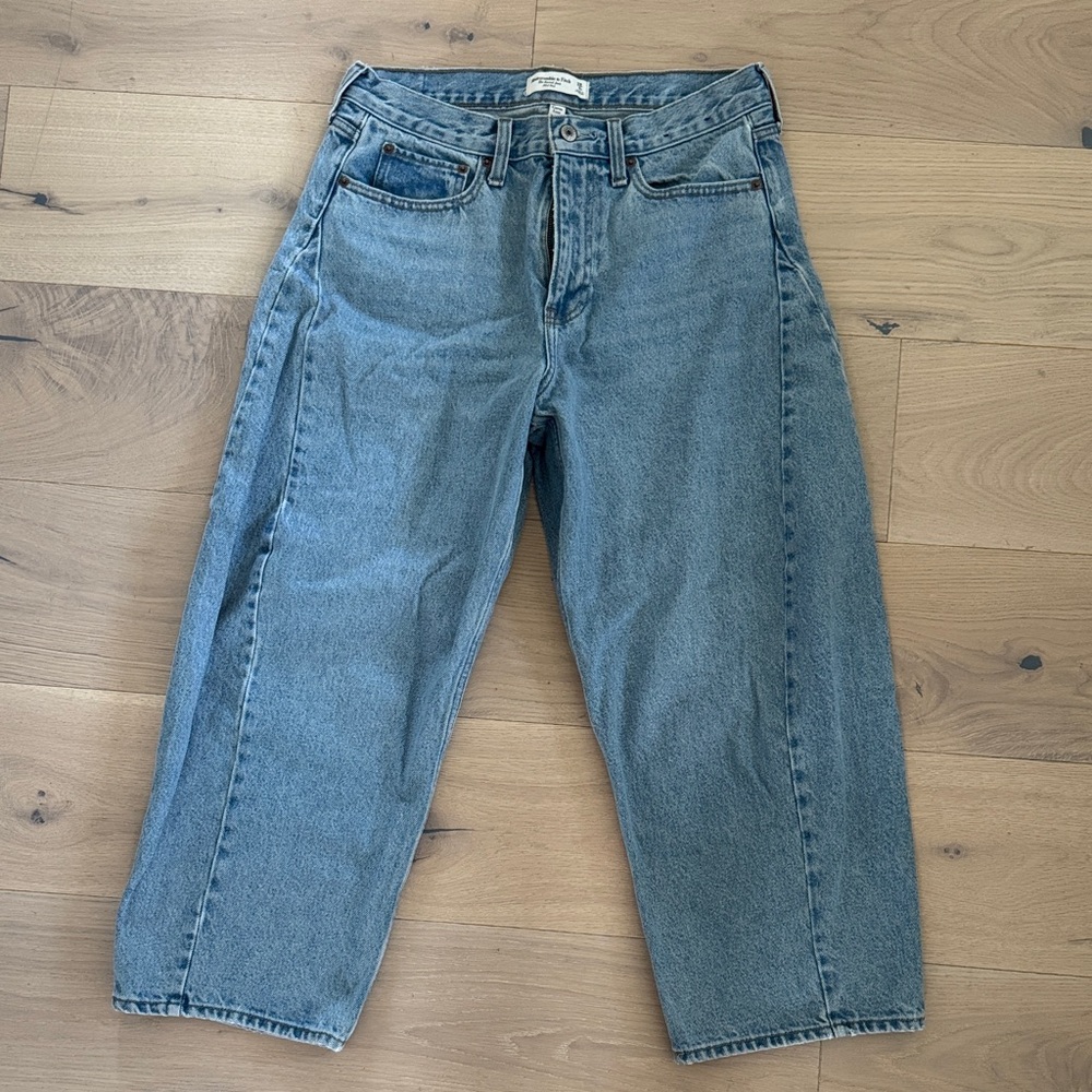 Abercrombie & Fitch Denim Curve Love The Barrel Jean